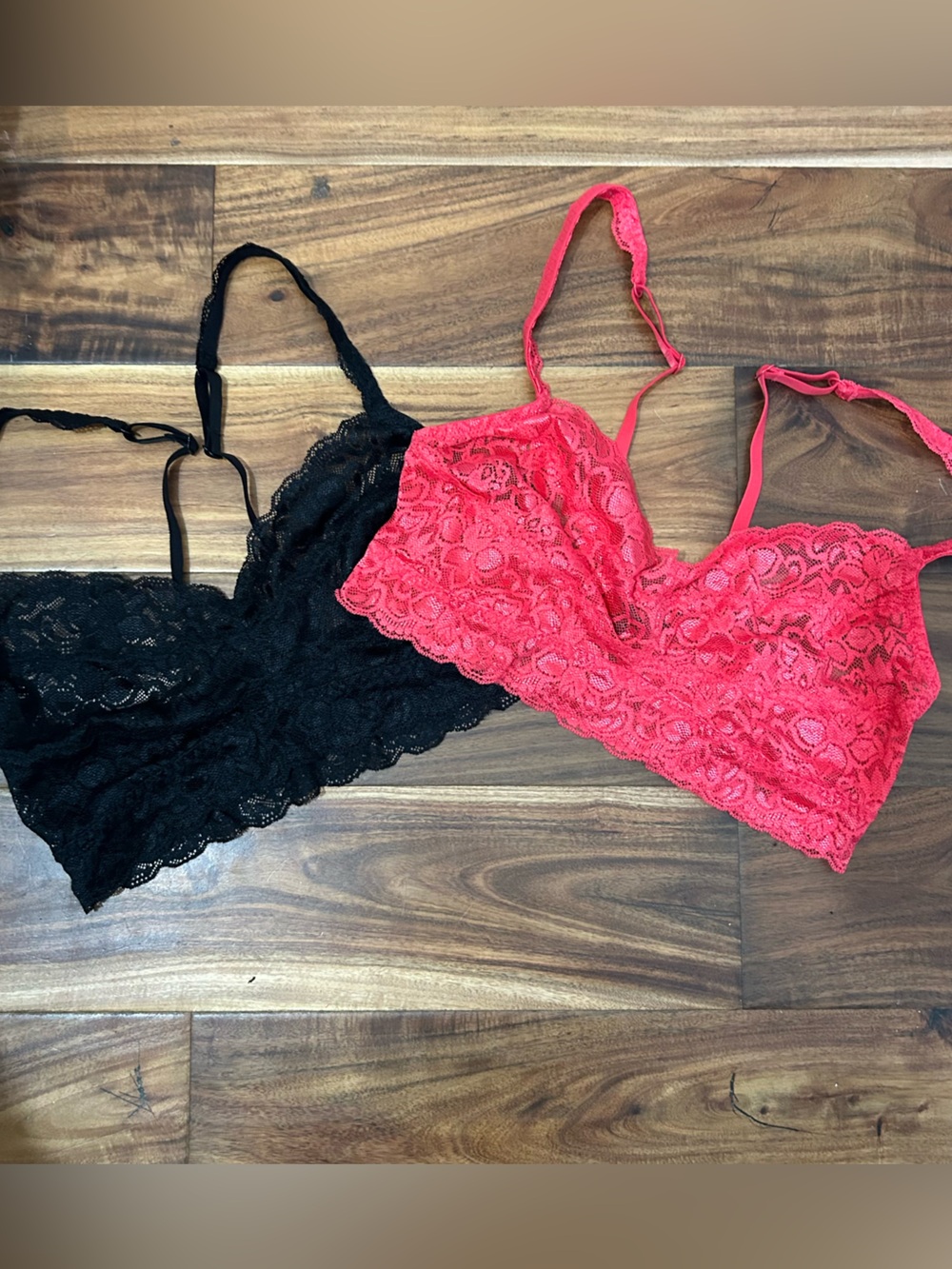 New Quince Lace Bralette 2 set Medium Adjustable Strap Wireless Sheer Pullover